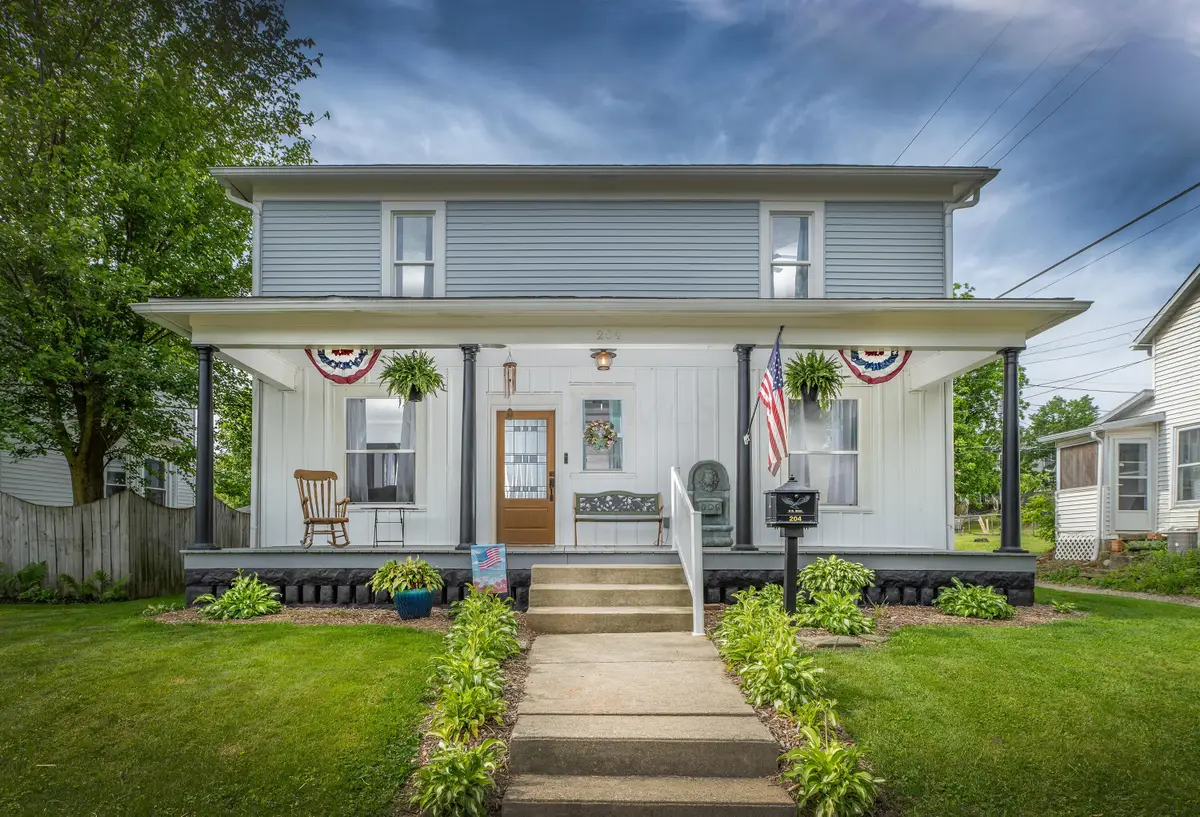 204 E Sugar Street, Mount Vernon, OH 43050 - #1
