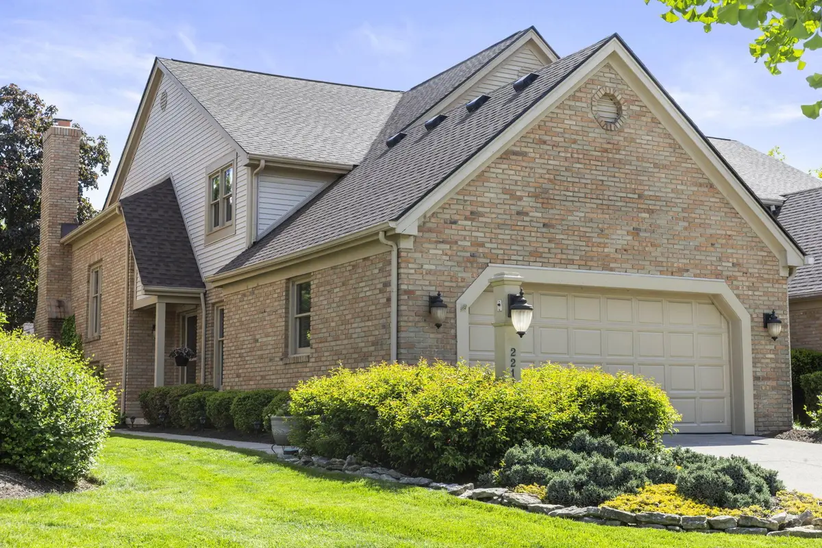 2213 Partlow Drive, Columbus, OH 43220 - #1