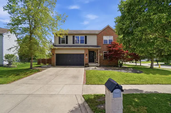 692 Crofton Loop, Delaware, OH 43015