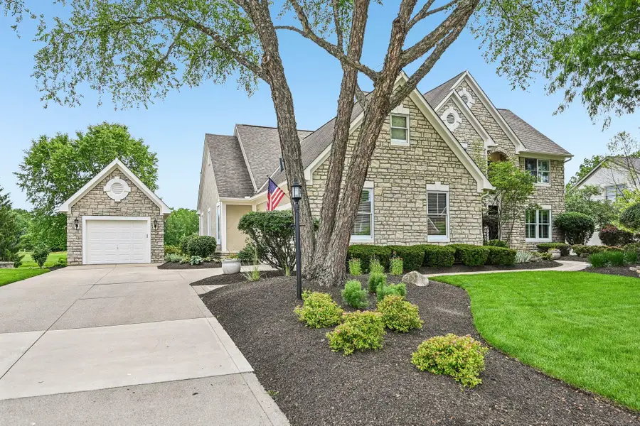 5751 Medallion Drive E, Westerville, OH 43082 - #2