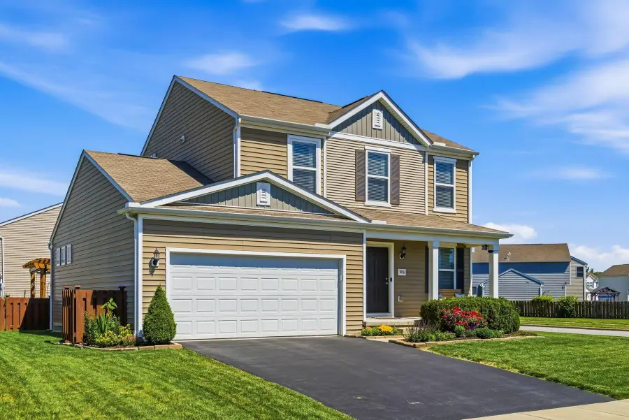 3930 Snowshoe Avenue, Grove City, OH 43123 - #2