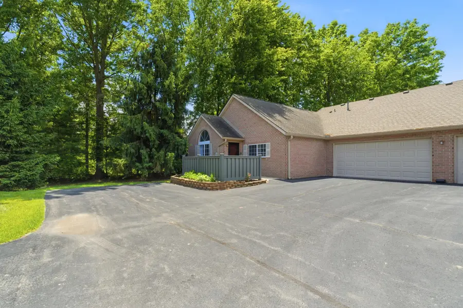6069 Blendon Chase Drive, Westerville, OH 43081 - #2
