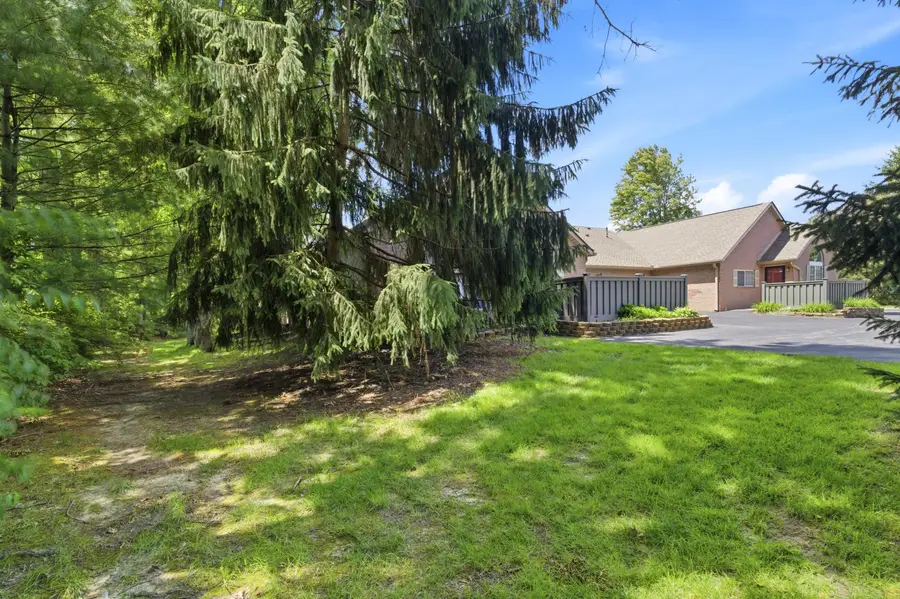 6069 Blendon Chase Drive, Westerville, OH 43081 - #3