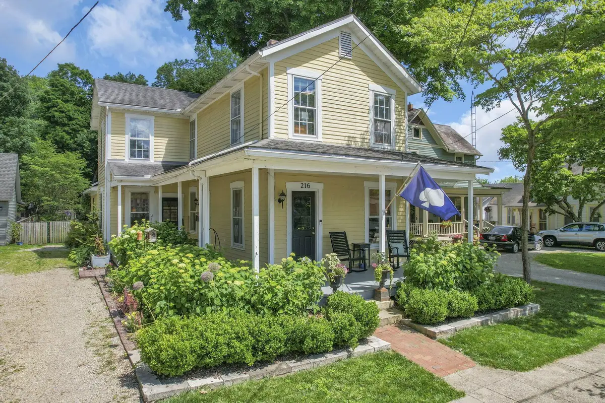 216 S Pearl Street, Granville, OH 43023 - #1