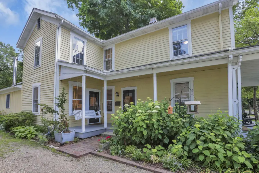 216 S Pearl Street, Granville, OH 43023 - #3