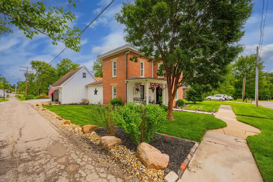 26 S Calhoun Street, Centerburg, OH 43011 - #2