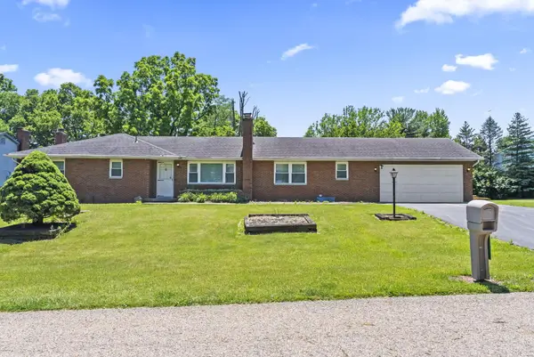 5875 Meadowridge Court, Grove City, OH 43123