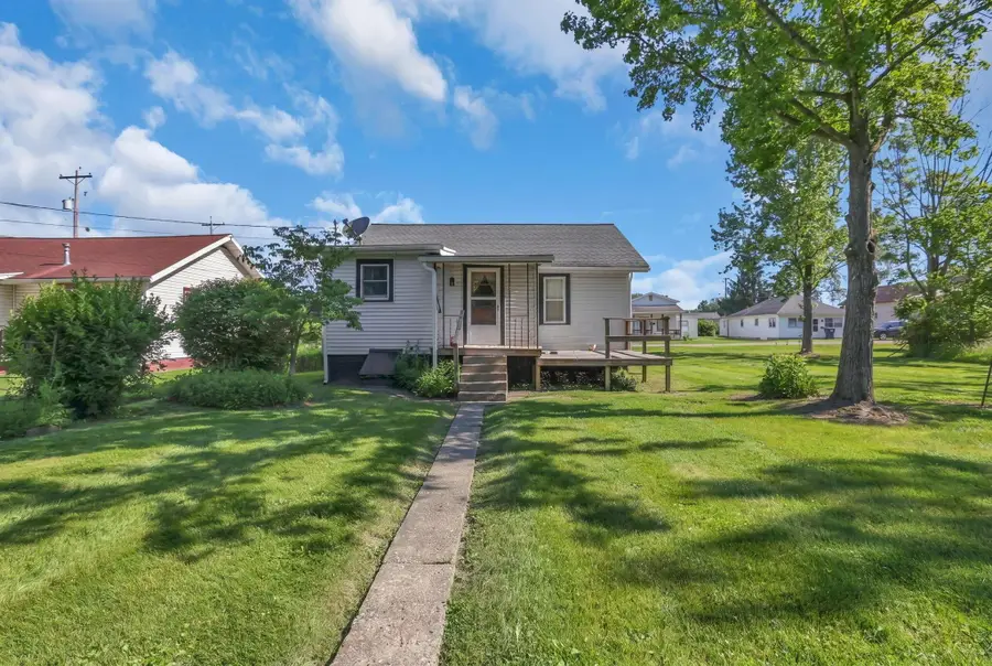 204 E Jefferson Street, New Lexington, OH 43764 - #3