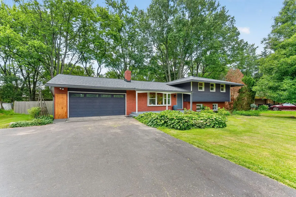 4664 E Johnstown Road, Columbus, OH 43230 - #1