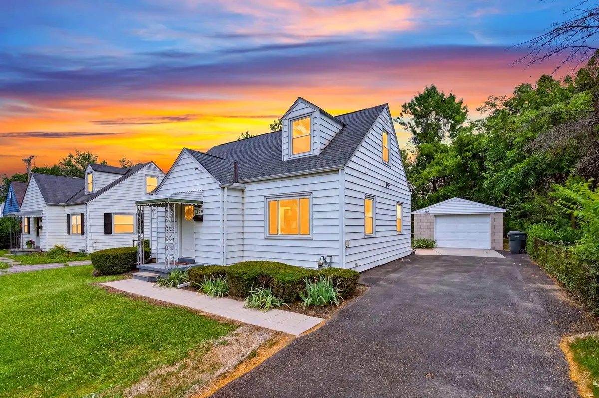 220 S Ashburton Road, Columbus, OH 43213 - #1