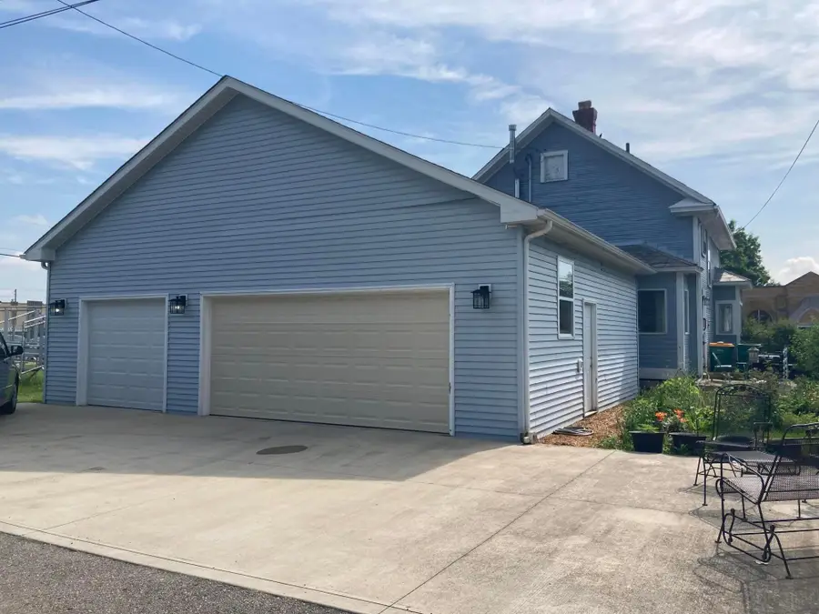 43 S Center Street, West Jefferson, OH 43162 - #2