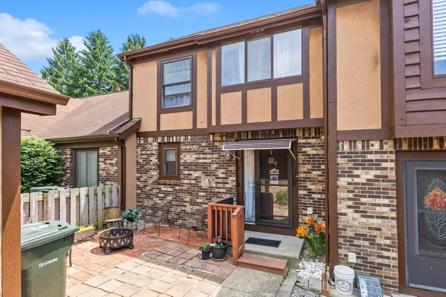 3727 Pendlestone Drive, Columbus, OH 43230 - #3