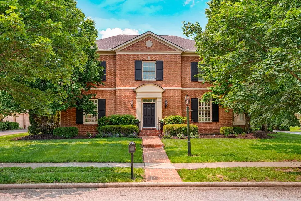 3762 Pembrooke Green E, New Albany, OH 43054 - #1