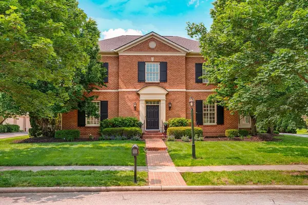 3762 Pembrooke Green E, New Albany, OH 43054