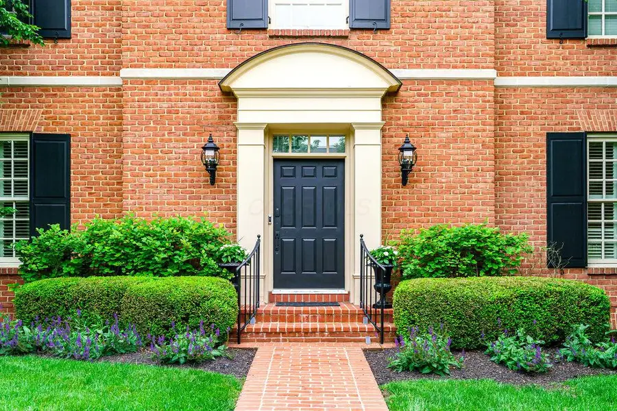 3762 Pembrooke Green E, New Albany, OH 43054 - #2