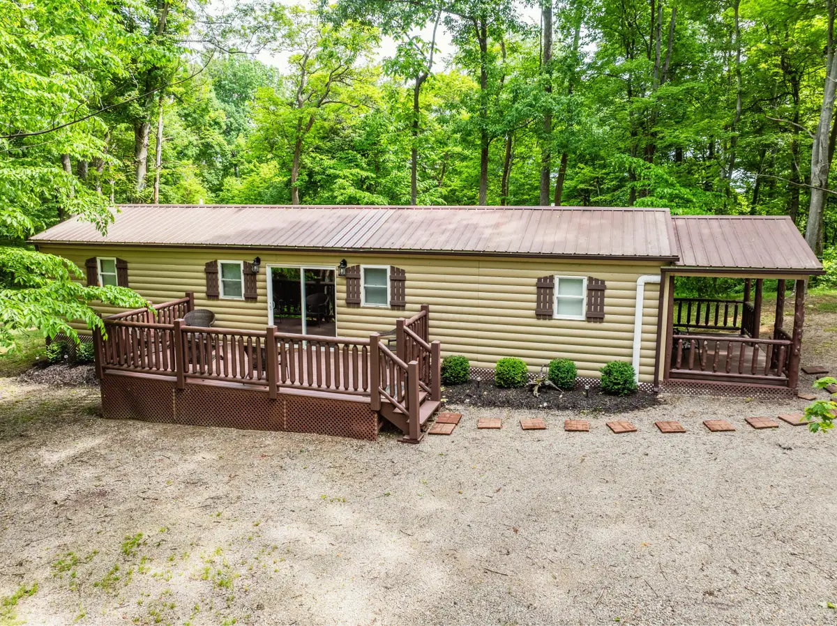 5674 Pleasant Valley Road, Nashport, OH 43830 - #1