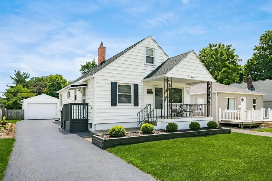 323 Chase Road, Columbus, OH 43214 - #2