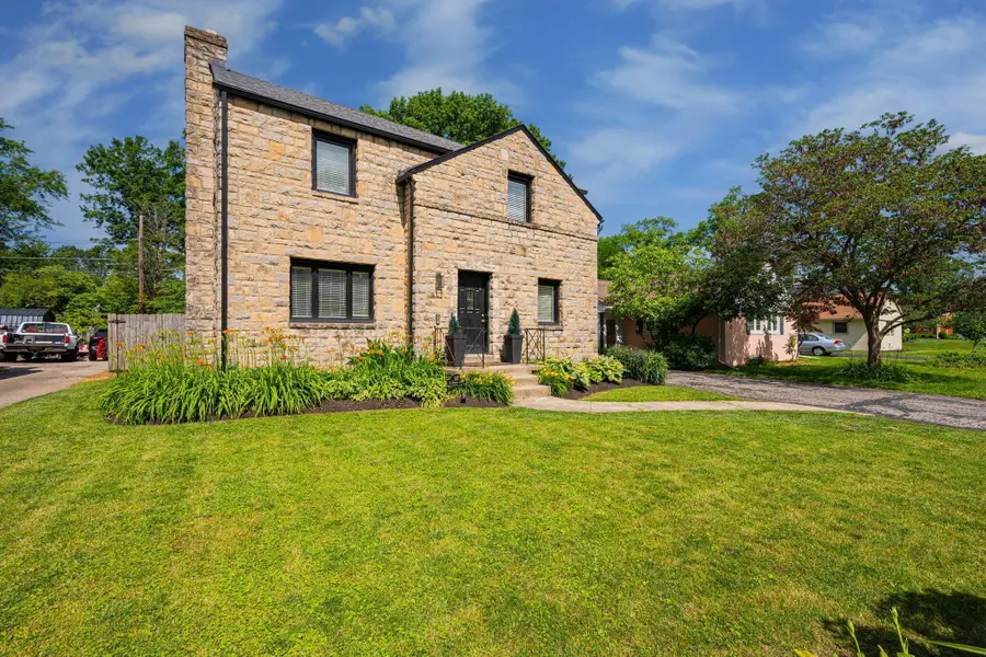 165 N Merkle Road, Columbus, OH 43209 - #2
