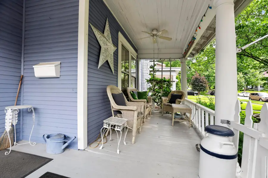 302 N Franklin Street, Delaware, OH 43015 - #2