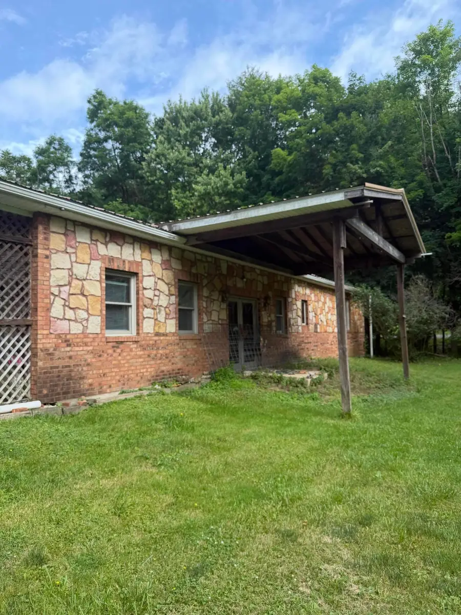450 E Brown Street, New Lexington, OH 43764 - #2