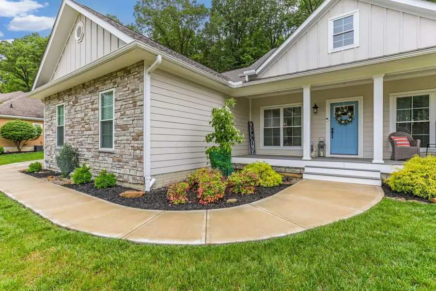 866 Howell Drive, Newark, OH 43055 - #2