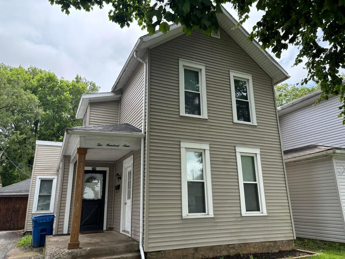 209 S Madriver Street, Bellefontaine, OH 43311 - #1