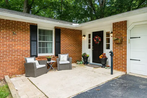 855 Singing Hills Lane, Columbus, OH 43235