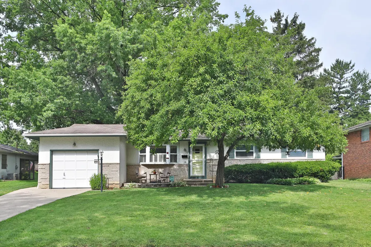 3585 Delamere Avenue, Columbus, OH 43220 - #1