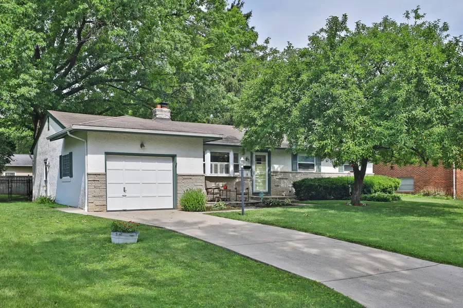 3585 Delamere Avenue, Columbus, OH 43220 - #2