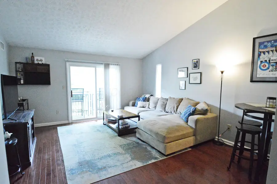 945 Quay Avenue, Columbus, OH 43212 - #3