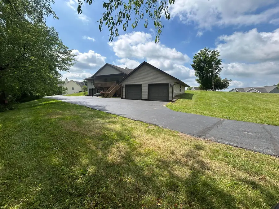 105 Flowers Drive, Newark, OH 43055 - #3