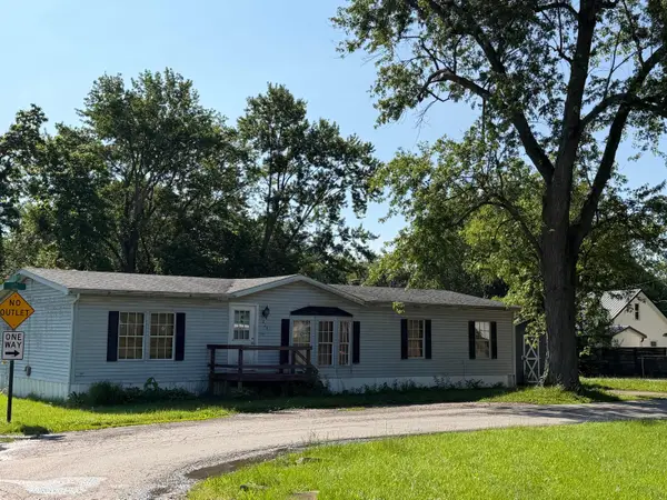 228 Lake Street, Buckeye Lake, OH 43008