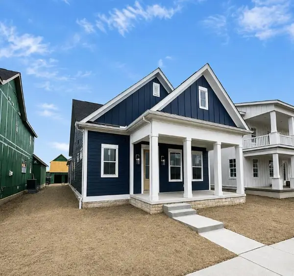 2048 Leopold Drive, Lewis Center, OH 43035