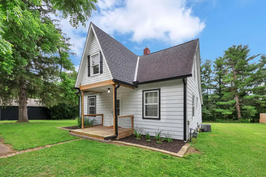 315 E Main Street, Kirkersville, OH 43033 - #3