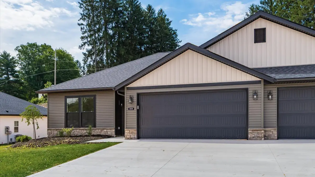 3438 Jamestown Drive, Zanesville, OH 43701 - #1