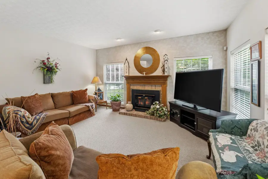 4501 Highland Meadows Court, Hilliard, OH 43026 - #2