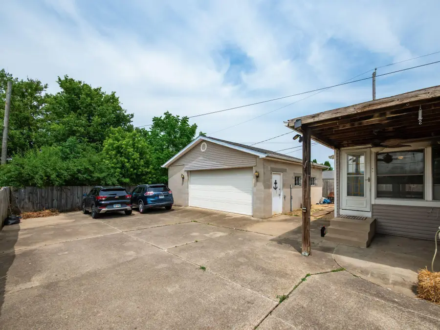 626 Heisley Drive, Columbus, OH 43207 - #2