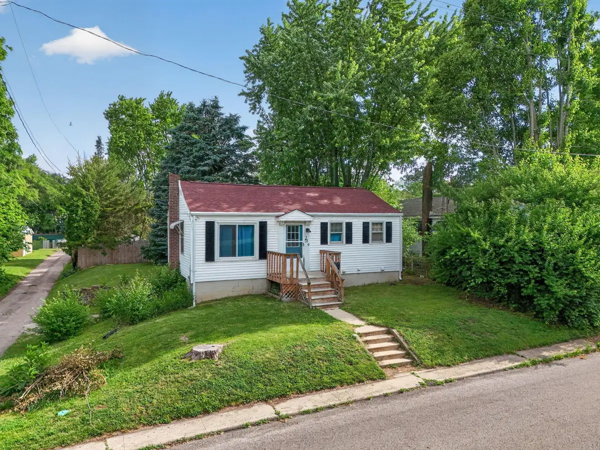 319 Colton Avenue, Bellefontaine, OH 43311 - #1