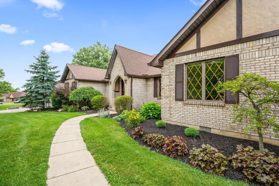 7630 Essington Circle, Dayton, OH 45459 - #3