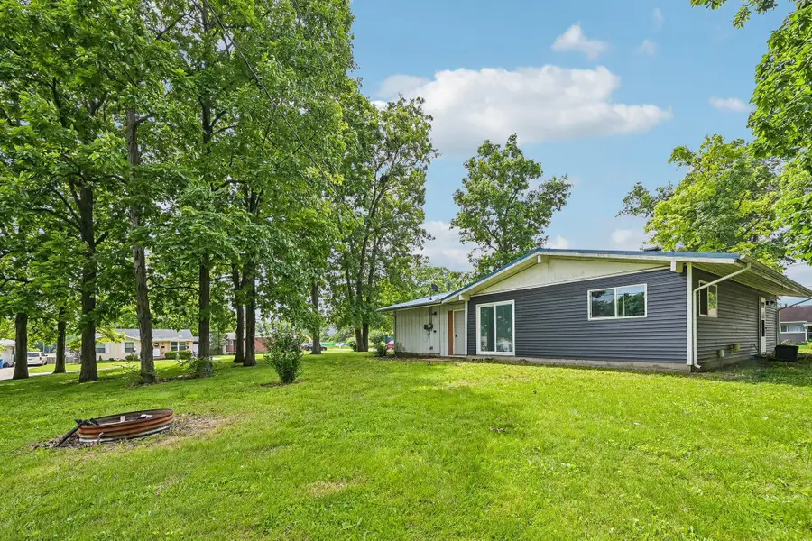 329 Wren Avenue, Bellefontaine, OH 43311 - #3