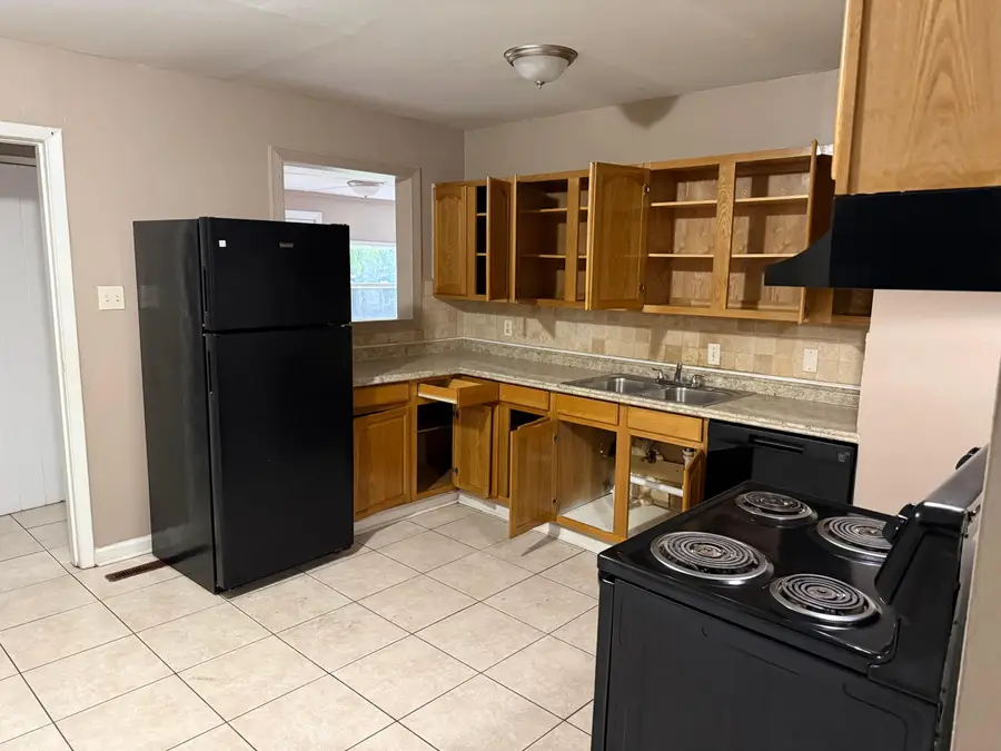 1547 Duffield Drive, Columbus, OH 43227 - #3