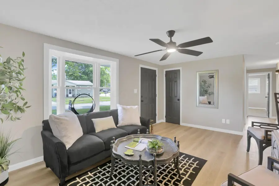 201 E Dorchester Drive, Baltimore, OH 43105 - #3