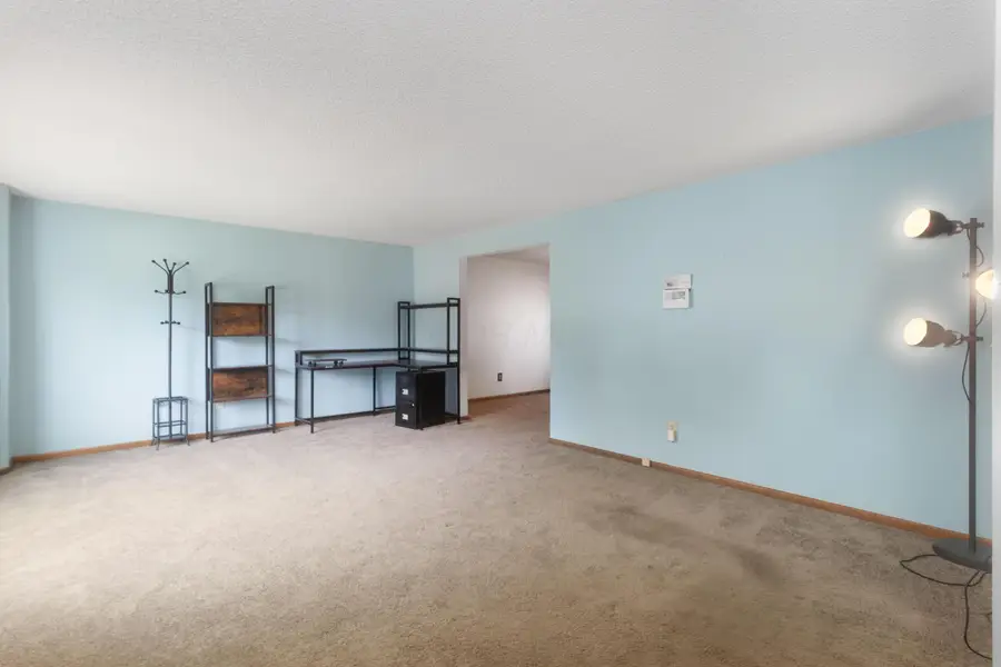 673 Groton Place, Columbus, OH 43213 - #3