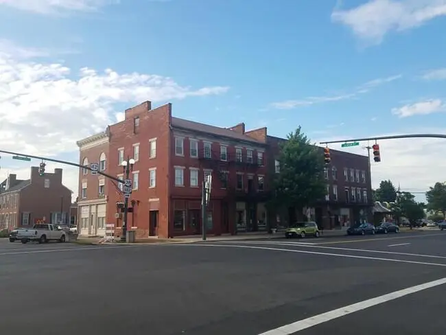 1 E High Street, London, OH 43140 - #2