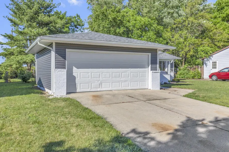 5194 Hacket Drive, Columbus, OH 43232 - #3