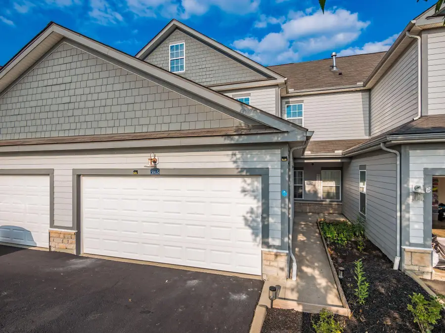 5915 Blackbird Way, Lewis Center, OH 43035 - #2