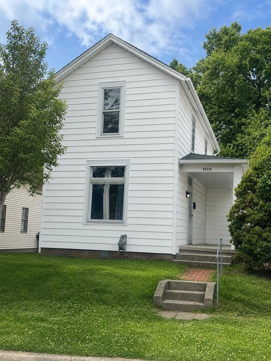 1225 E Chestnut Street, Lancaster, OH 43130 - #1