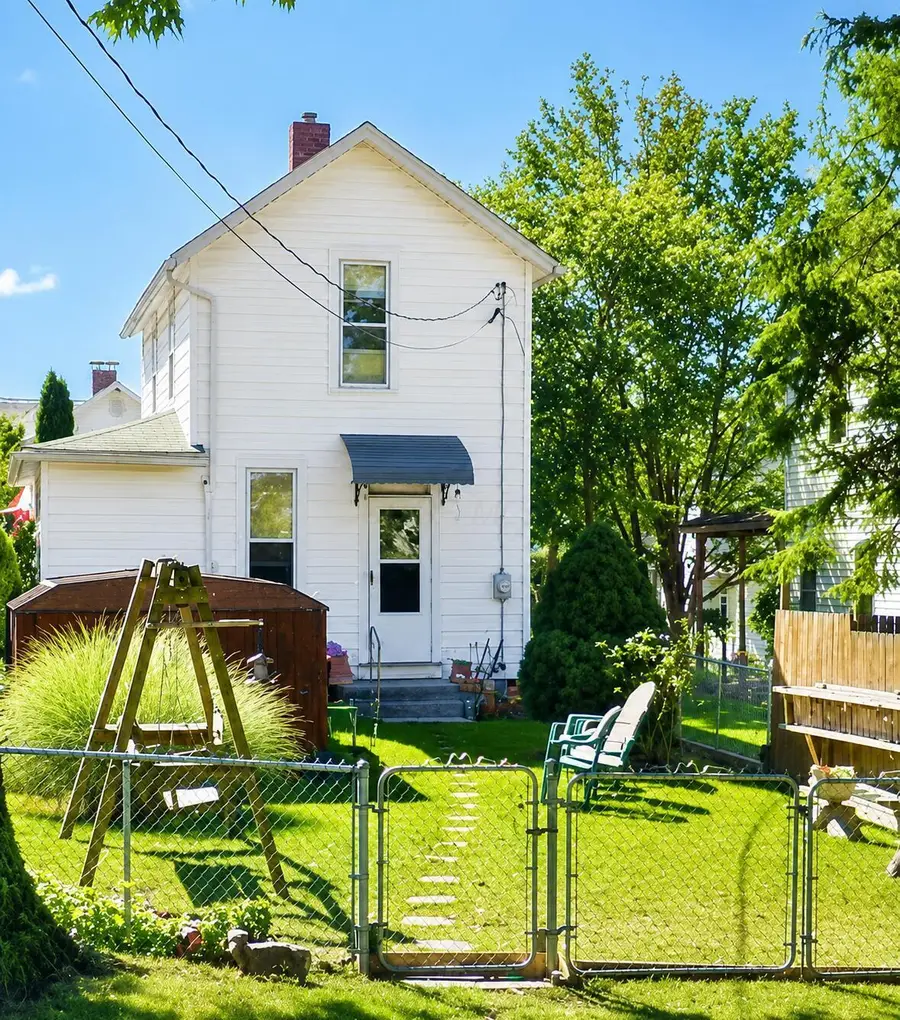 1225 E Chestnut Street, Lancaster, OH 43130 - #2