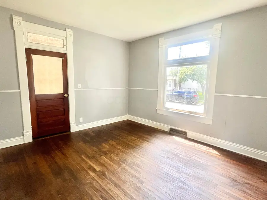 1225 E Chestnut Street, Lancaster, OH 43130 - #3