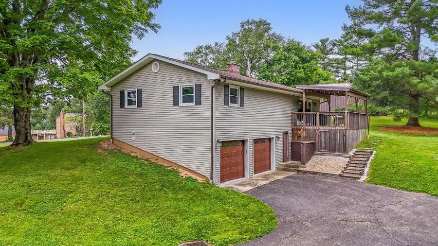 1144 Rainbow Drive Nw, Lancaster, OH 43130 - #3
